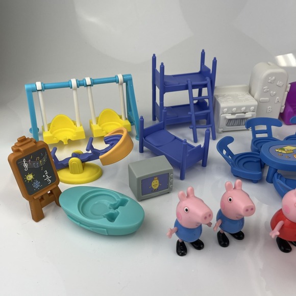 Large LOT 36PCS PEPPA PIG and FRIENDS Figures Toys Collection Collectibles - Picture 2 of 5